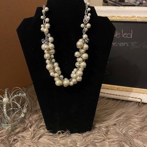 Cluster Pearl Necklace